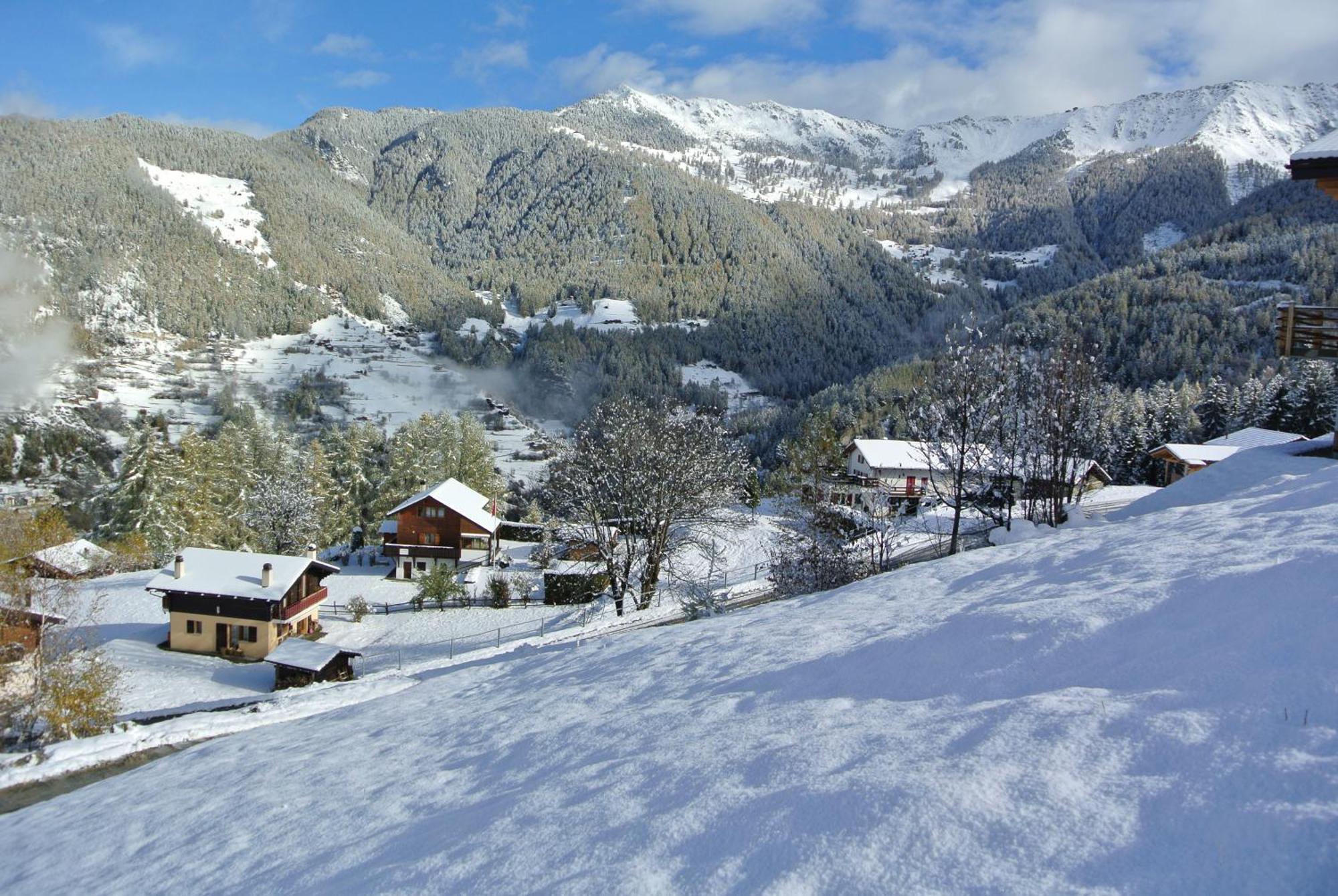 La Tzoum'Hostel La Tzoumaz Exteriör bild